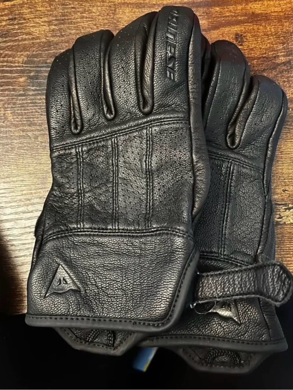 Dainese women’s Black all- Leather motorcycle Gloves -never worn, brand new